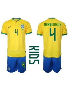 Otroški Nogometna dresi replika Brazilija Marquinhos #4 Domači SP 2022 Kratek rokav (+ hlače)